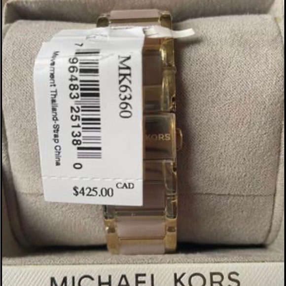 Michael Kors Pink and Gold Watch 💖 - Picture 2 of 3